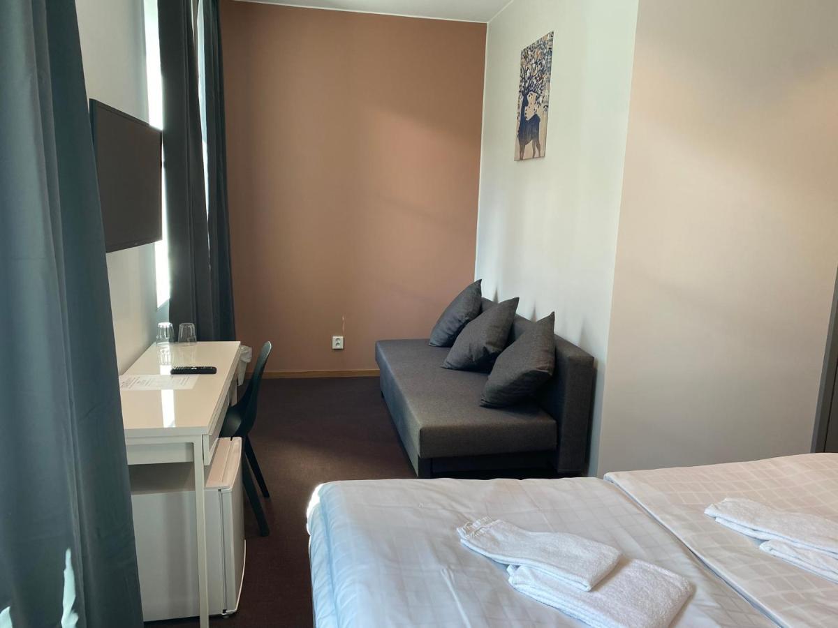 Ahlgrens Hotell Bed & Breakfast 耶夫勒 外观 照片